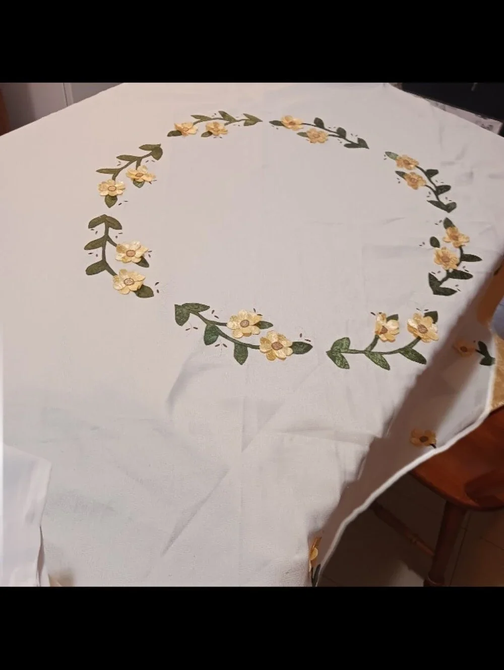 Vintage Tablecloth yellow Round 3d Flowers Sateen